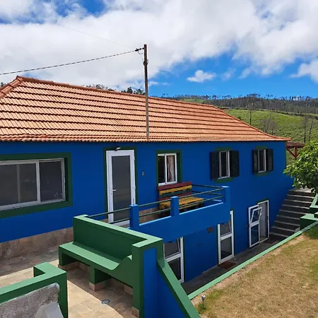 בית כפרי Old House