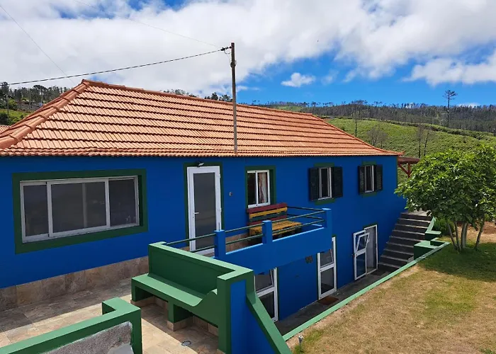 בית כפרי Old House