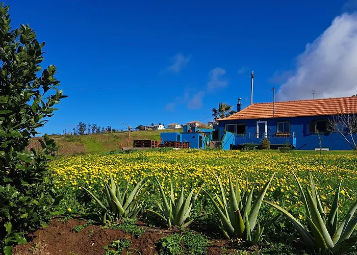 בית כפרי Old House